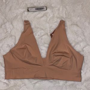 Everlane The Invisble Bra Light Tan XL